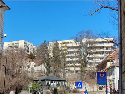 APARTAMENT 3 CAMERE CU GARAJ, CENTRAL, ZONA CETATEA BRASOVULUI