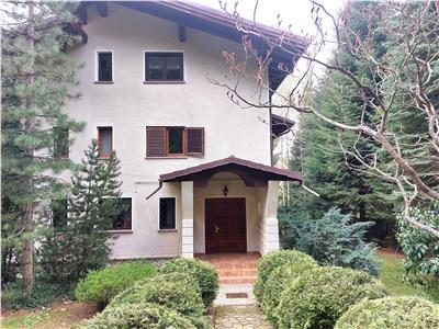 DUPLEX 7 CAMERE, INTRARE SI CURTE SEPARATA IN POIANA BRASOV