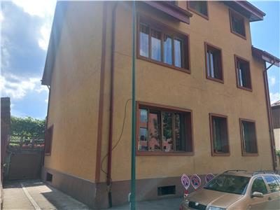 VILA CU CATE UN APARTAMENT PE FIECARE NIVEL, CENTRAL, ZONA AFI BRASOV