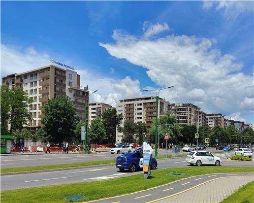 APARTAMENT 2 CAMERE CU PARCARE SI BOXA IN URBAN VIZAVI DE CORESI MALL - TRACTORUL