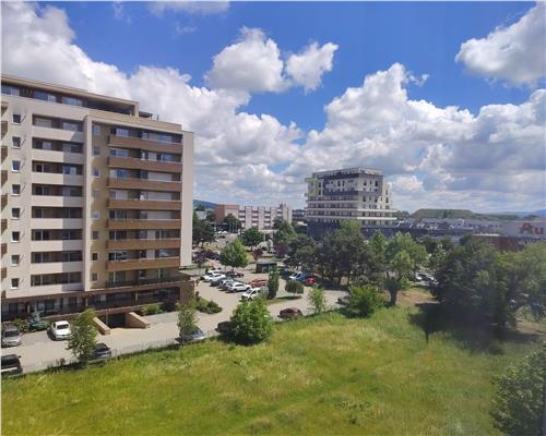 APARTAMENT 2 CAMERE IN URBAN CU PARCARE SI BOXA VIZAVI DE CORESI MALL - TRACTORUL